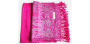 Pashmina pink med mønster, halstørklæde, tørklæde, sjal, dug, tæppe. Fås hos Love UR Home.